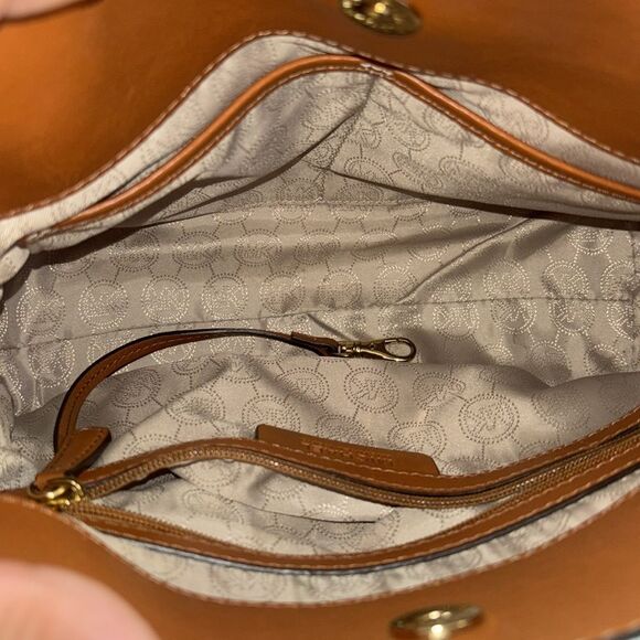 Michael Kors Signature Cream Tan Hamilton Medium - Picture 12 of 16